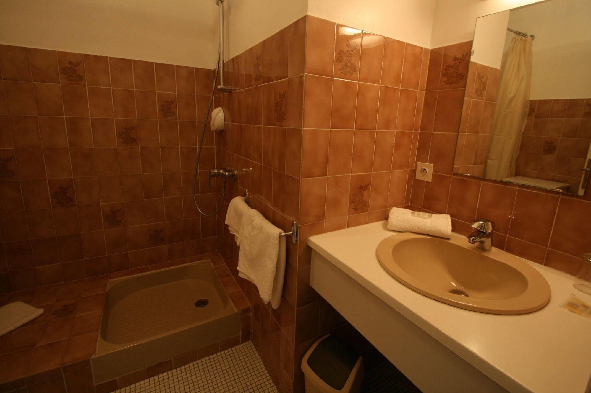 Auberge Du Cabestan Hotel 奥迪耶纳 外观 照片
