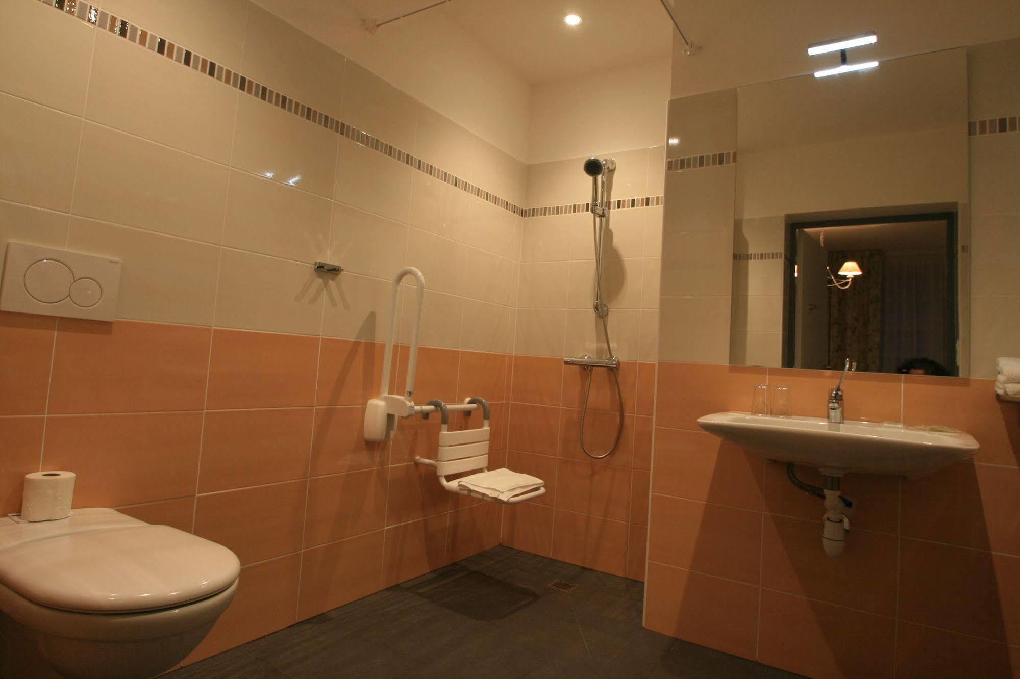 Auberge Du Cabestan Hotel 奥迪耶纳 外观 照片