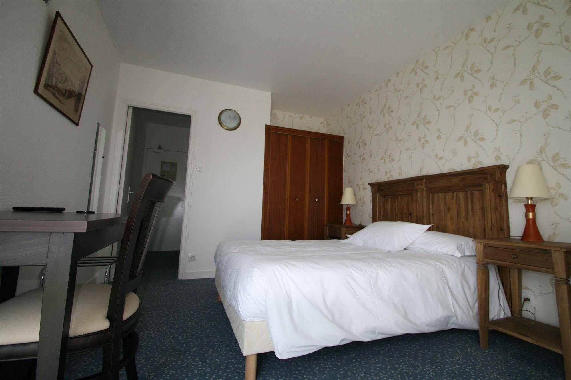 Auberge Du Cabestan Hotel 奥迪耶纳 外观 照片